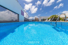 Apto com piscina próx à Praia de Maceió EAA805